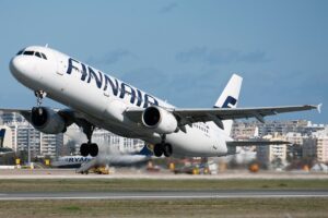Finnair aterra 8 A321s por questões de segurança contra incêndio na cobertura do assento