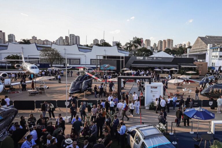 LABACE 2025 reúne milhares de apaixonados pela aviação no Campo de Marte, em São Paulo