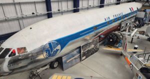 Primeiro avião comercial do mundo vira atração de museu no Reino Unido