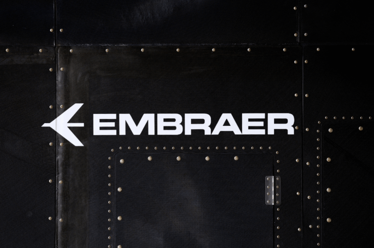 Embraer (EMBJ3) Recebe Novos Pedidos, Afirmando Seu Positivo Desempenho Comercial
