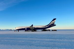 Hi Fly Celebra 5 Anos de Voos do A340 para a Antártica