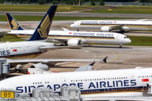Singapore Airlines Registra Redução nos Lucros Líquidos no Primeiro Semestre de 2025