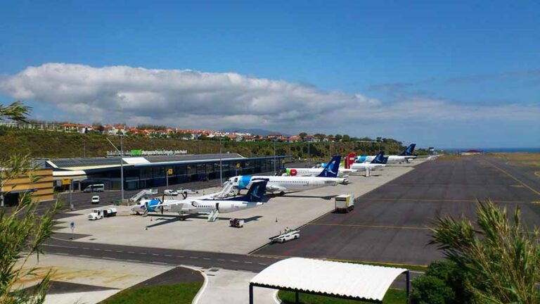 Transformação Radical: Aeroporto João Paulo II em Ponta Delgada (Açores) Passará por Grande Modernização até 2030 Transformação Radical: Aeroporto João Paulo II em Ponta Delgada (Açores) Passará por Grande Modernização até 2030