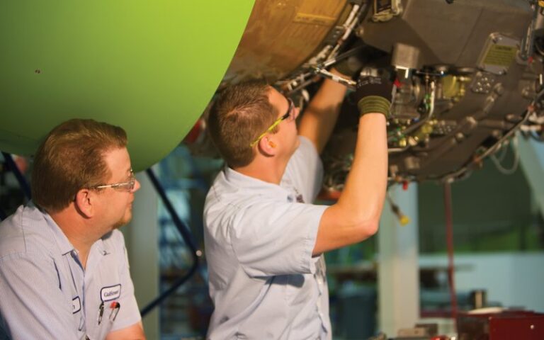 Universidade Inova com Lançamento de Curso Superior em Manutenção de Aeronaves