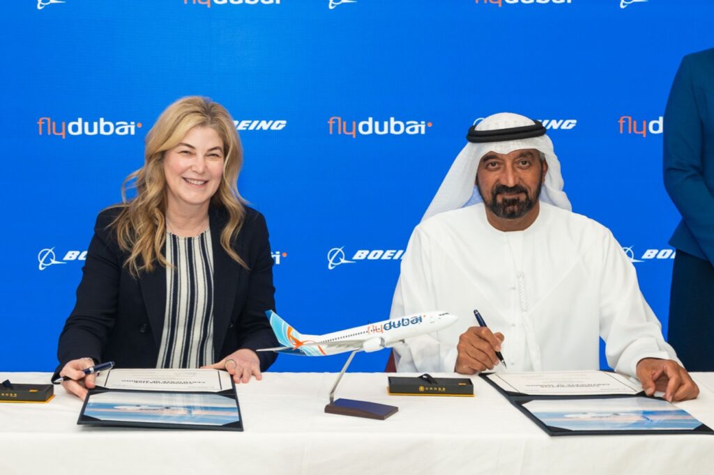 flydubai formaliza acordo estratégico para aquisição de 75 aeronaves Boeing 737 MAX
