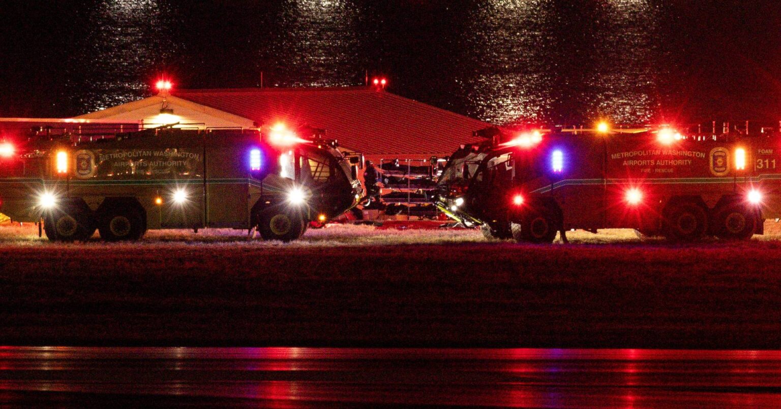 Administração dos EUA Aceita Responsabilidade pelo Acidente Entre Helicóptero e Avião Comercial