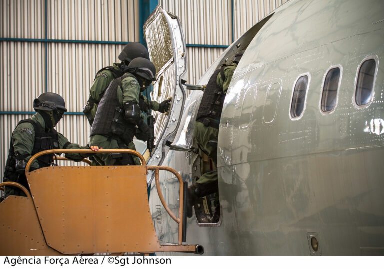 Brasil registra um aumento de 68% nas ocorrências de falsas ameaças de bombas em aeronaves Brasil registra um aumento de 68% nas ocorrências de falsas ameaças de bombas em aeronaves