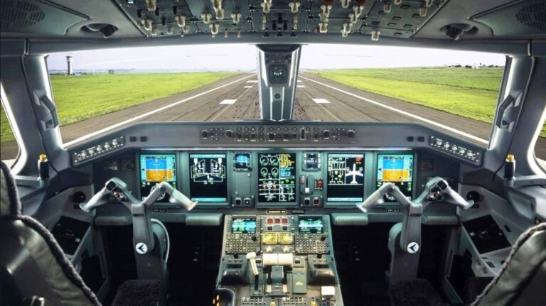 Latam Lança Oportunidades para Pilotos do E195 E2 com Atrativo Bônus de R$ 160 Mil para Comandantes LATAM-ira-contratar-Pilotos-e-CoPilotos-para-o-Embraer-E195-E2_Imagem-Embraer