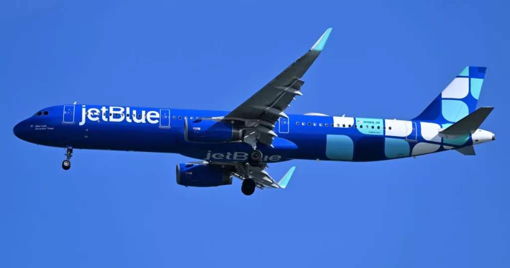 Piloto de Voo Comercial Evita Tragédia Aérea com Avião dos EUA Próximo à Venezuela Piloto de Voo Comercial Evita Tragédia Aérea com Avião dos EUA Próximo à Venezuela