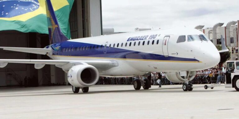 Embraer Alcança Marco Histórico em 2025 com Carteira de Pedidos Bilionária