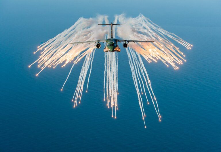 Embraer Destaca-se no Setor Aéreo ao Entregar 244 Aeronaves em 2025