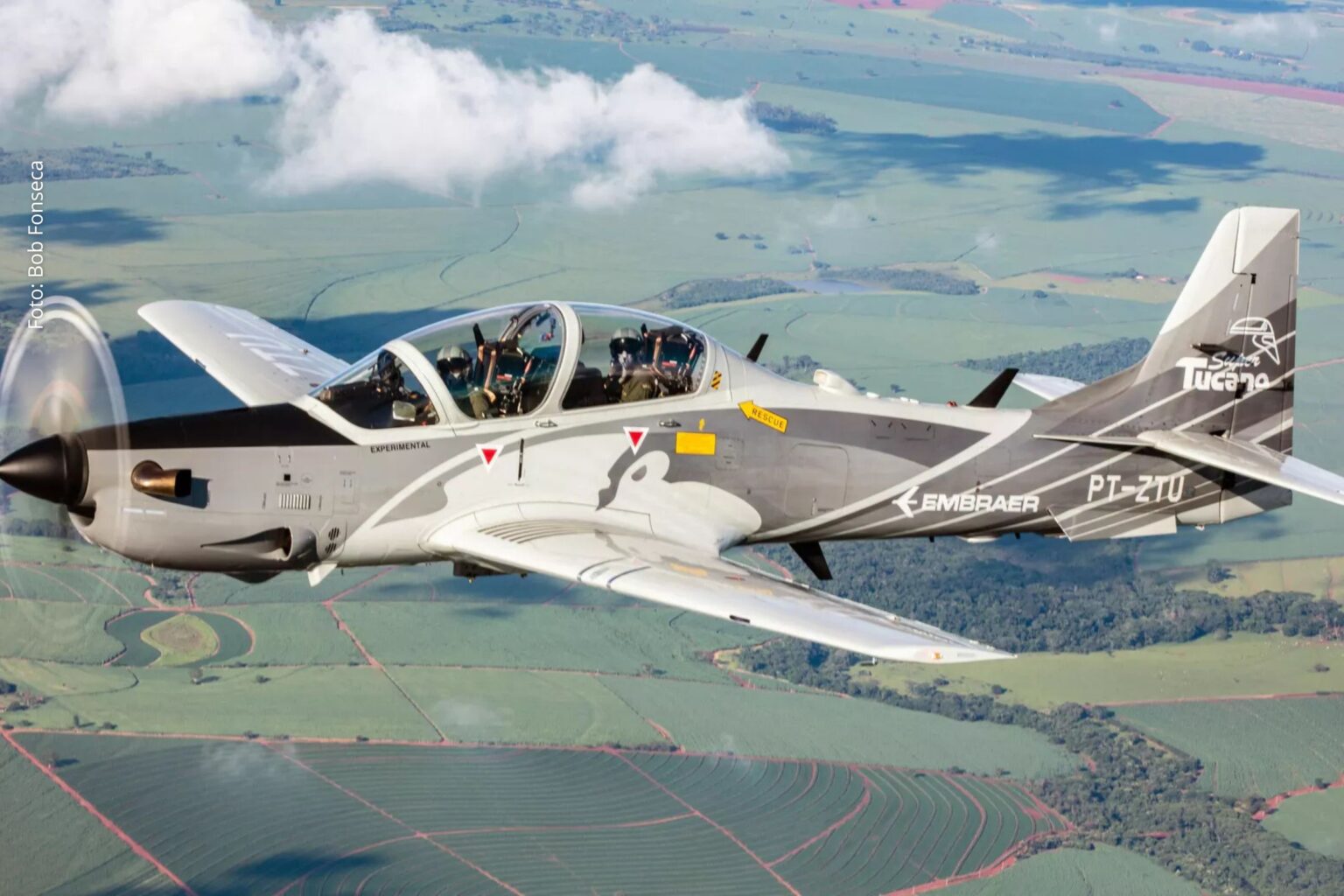 Embraer ultrapassa metas para 2024 e encerra 2025 com 244 aeronaves, impulsionadas pelos setores comercial, executivo e de defesa.