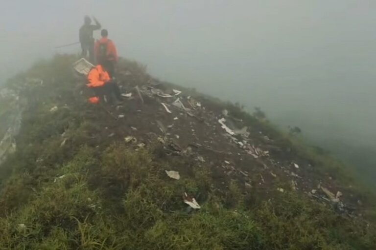 Equipe de Resgate da Indonésia Localiza Destroços do ATR, Temendo Perdas Confirmadas