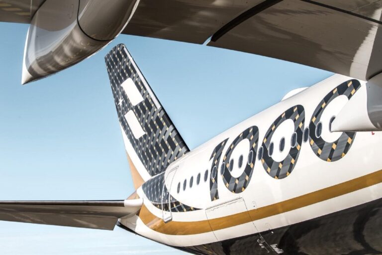 Fundador da STARLUX Recebe o Primeiro Airbus A350-1000 da Companhia Aérea