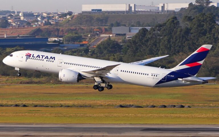 Latam Expande sua Malha Aérea com Novos Voos do Brasil para os EUA e Europa