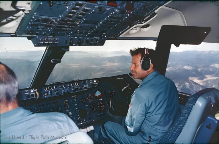 Com tecnologia inédita, cockpit avançado e soluções que anteciparam décadas da aviação moderna, o Lockheed L-1011 TriStar nasceu revolucionário, mas fracassou nas vendas e se tornou um dos maiores paradoxos da história da aviação comercial