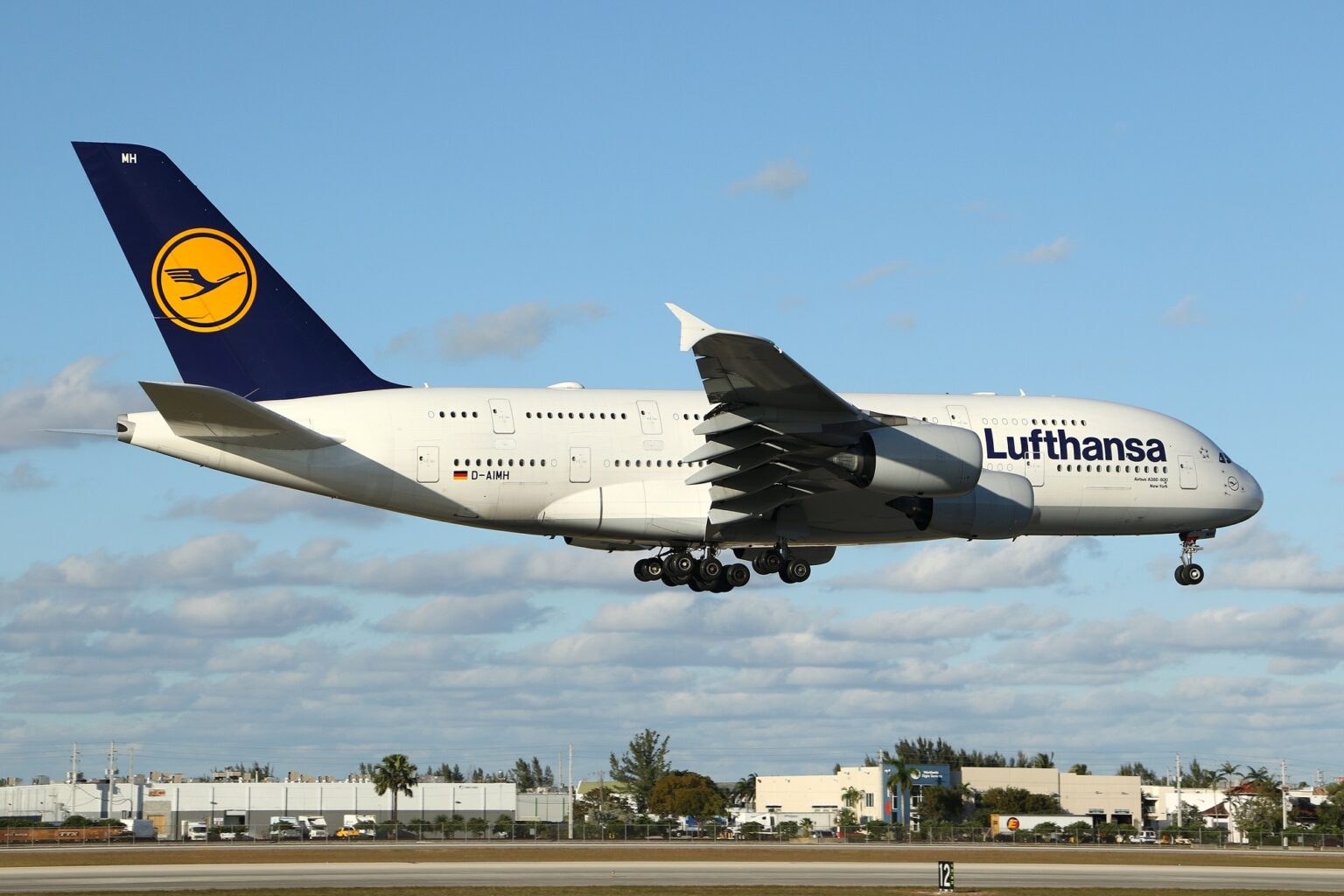 Lufthansa Anuncia Atualização Executiva do A380 e Novos Assentos no 747-8