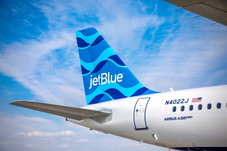 Pilotos da JetBlue Enfrentam Desafios Diante de Perdas Acentuadas no Quarto Trimestre