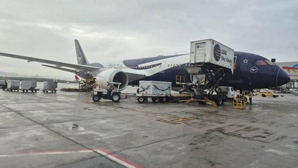 Rio de Janeiro celebra a chegada do 1º voo comercial da Lufthansa com pintura especial em homenagem aos 100 anos da companhia