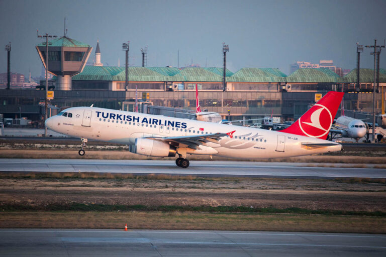Turkish Airlines desvia voo devido a boato de bomba relacionado ao Wi-Fi