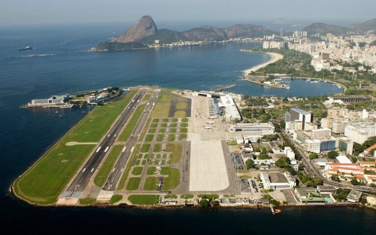 Aeroportos Preveem Fluxo de 1,5 Milhão de Passageiros Durante o Carnaval Aeroportos Preveem Fluxo de 1,5 Milhão de Passageiros Durante o Carnaval