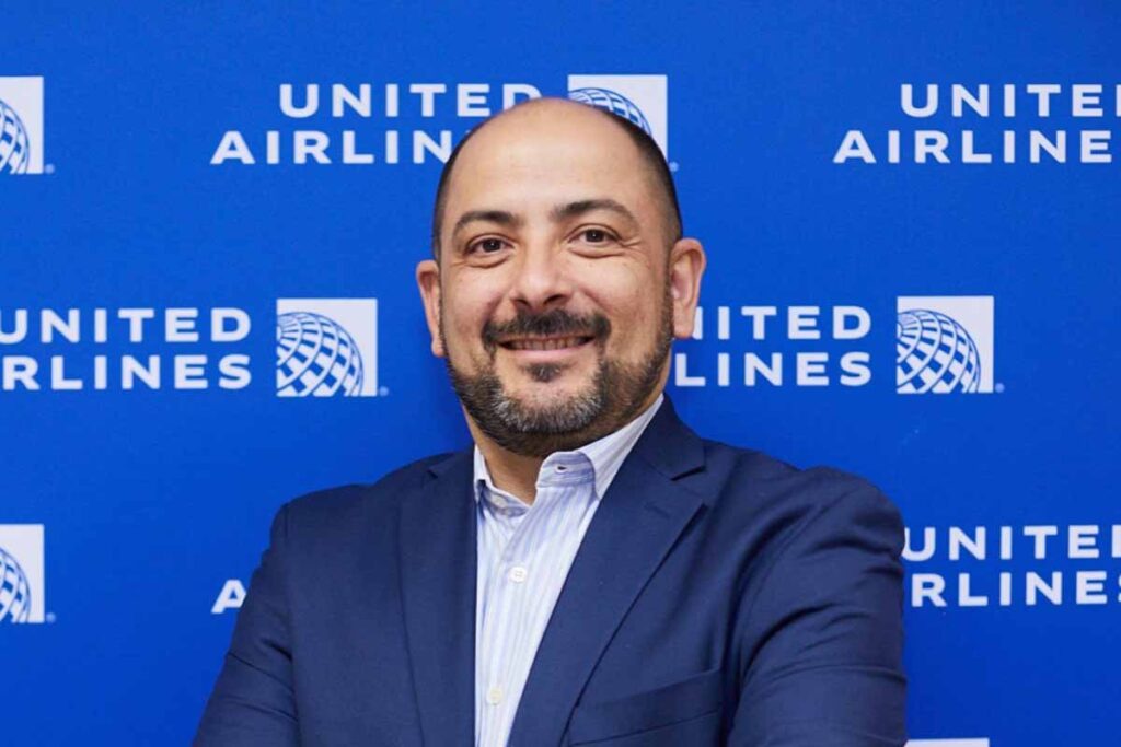 Antonio de Toro assume o cargo de Diretor Regional de Vendas da United Airlines para Portugal e Espanha Antonio de Toro assume o cargo de Diretor Regional de Vendas da United Airlines para Portugal e Espanha