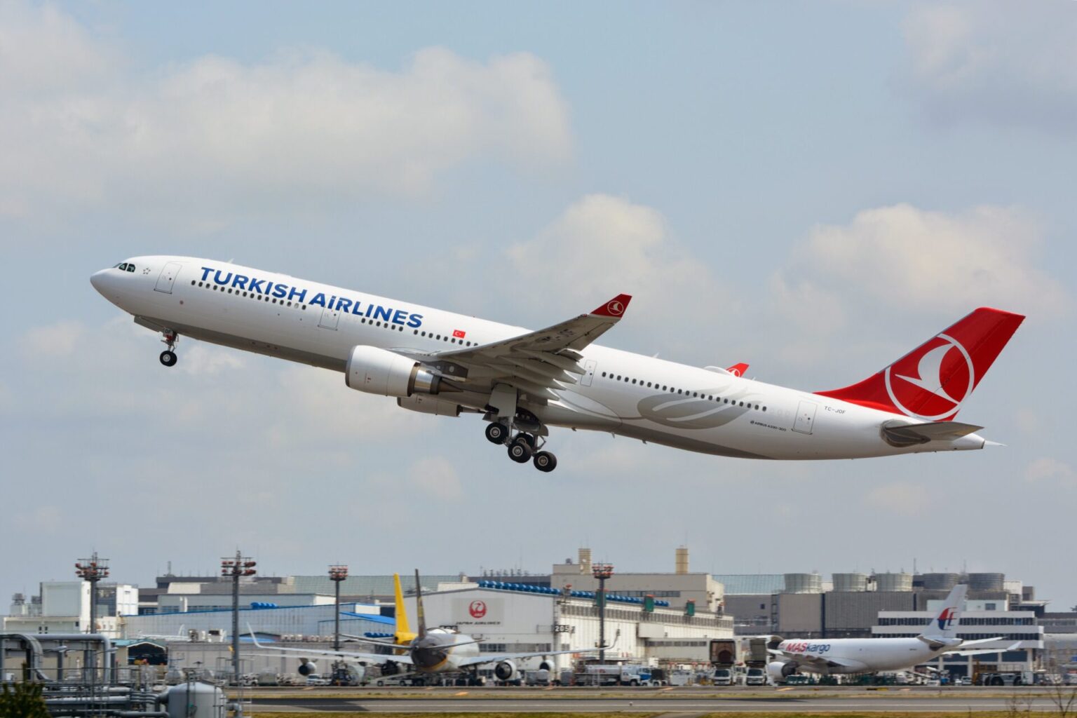 Incêndio no Motor do A330 da Turkish Airlines em Voo Rumo a Istambul