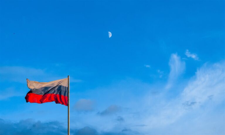 Rússia Sugere Estabelecimento de Voos Diretos com o Brasil e Apresenta Vantagens para Companhias Aéreas Brasileiras