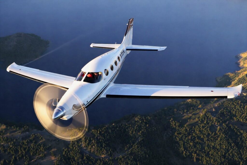 Tragédia na Estrada: Acidente do E1000 perto de Steamboat resulta em quatro mortes