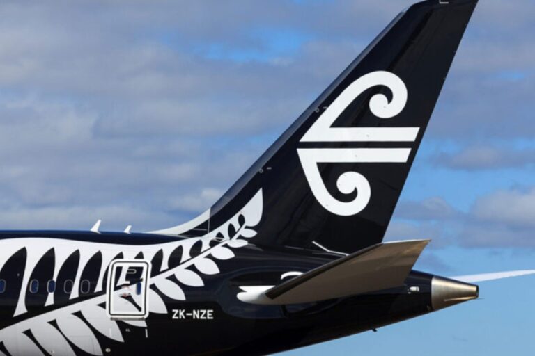 Air New Zealand Suspende 1.100 Voos em Resposta ao Aumento dos Preços de Combustível Durante Conflito Global