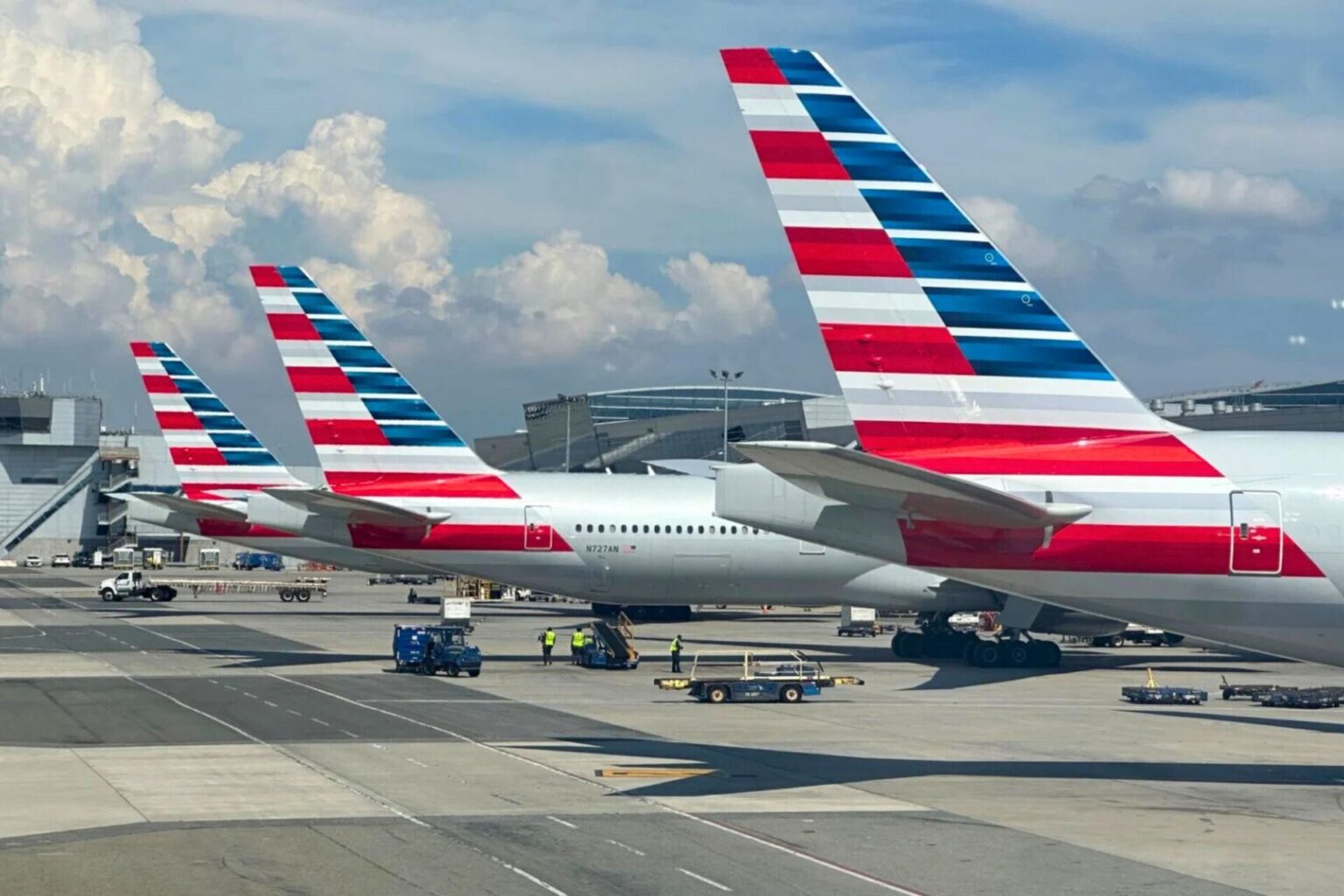Conflito em Alta: Sindicatos da American Airlines Intensificam Pressões sobre o CEO