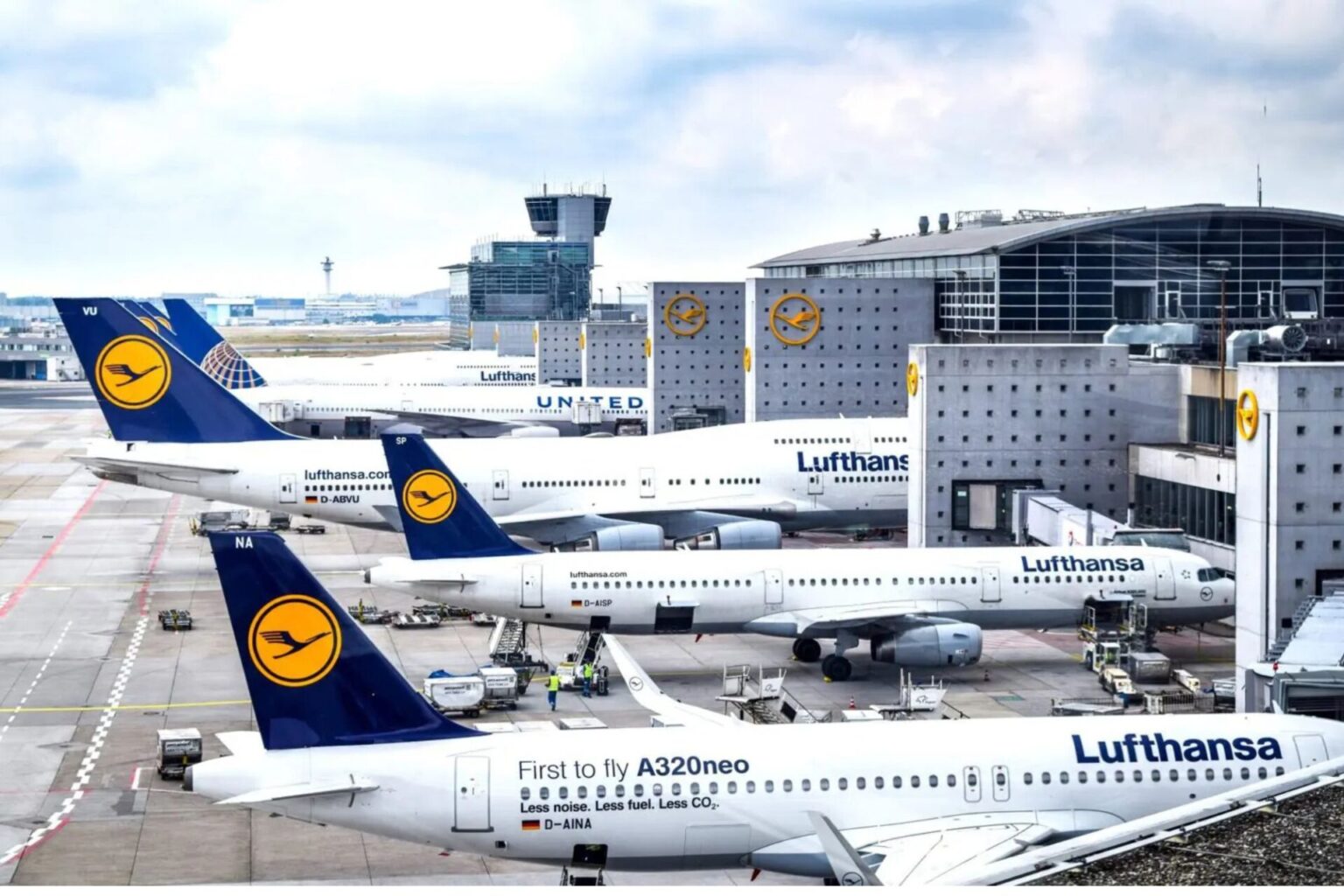 Grupo Lufthansa Expande sua Malha Aérea com Voos Extras para a Ásia e África